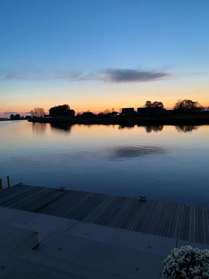 B&B Ganzendiep Aan Het Water Grafhorst Exterior photo